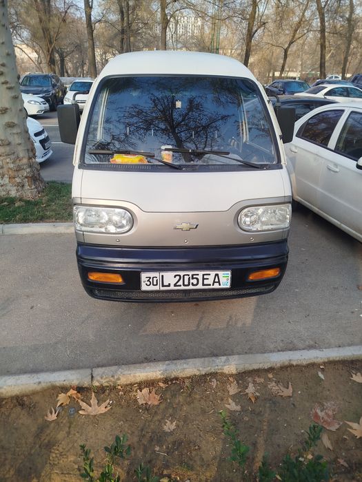 Minishga tayyor damas