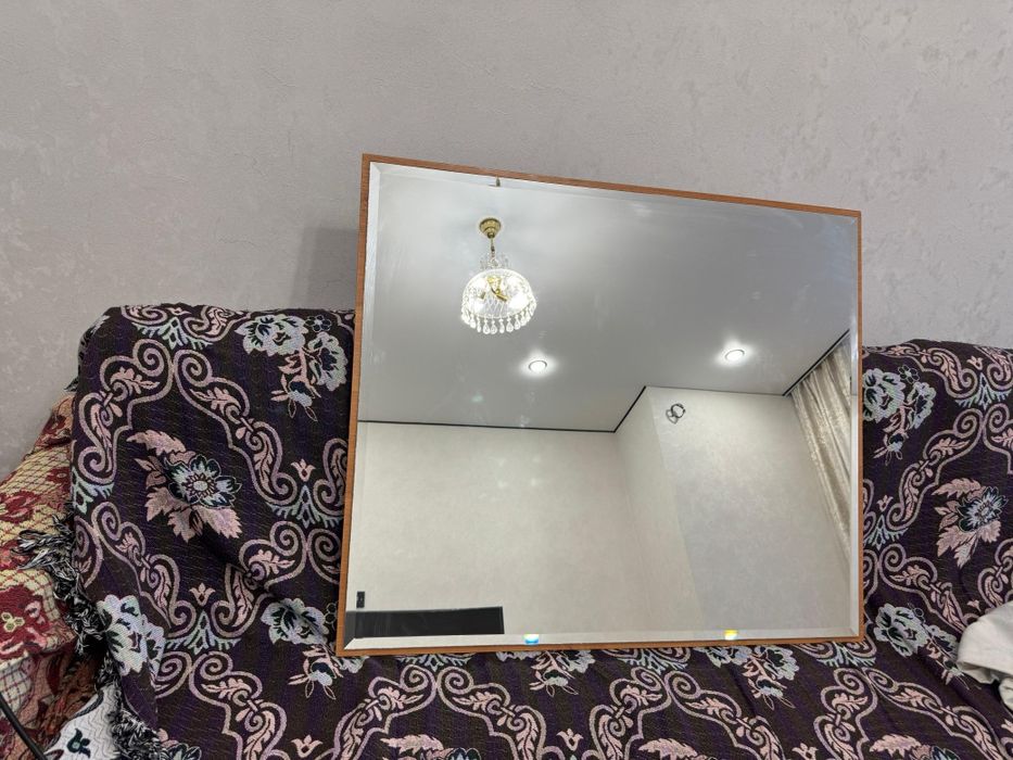 Зеркало настенное