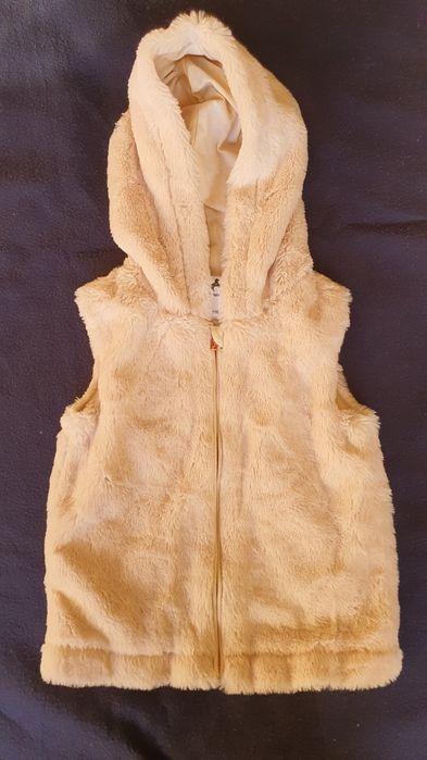 Отличен пухкав елек Palomino 116 см.