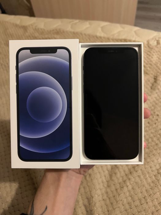 iPhone 12 (black)