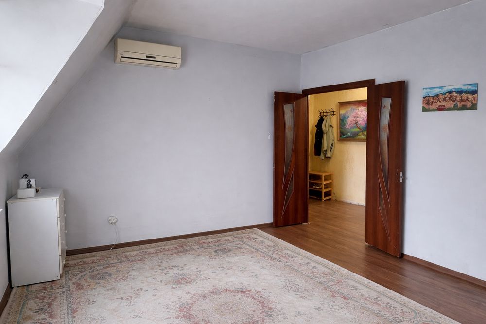 Продам 2Х комнатную квартиру