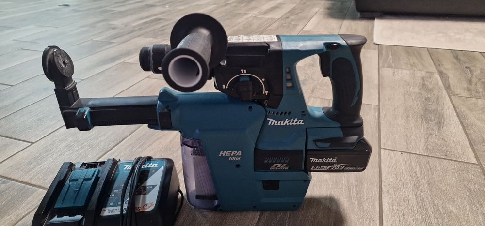 Акумулаторен перфоратор MAKITA DHR243