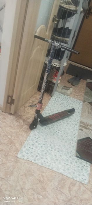Продам самокат срочна