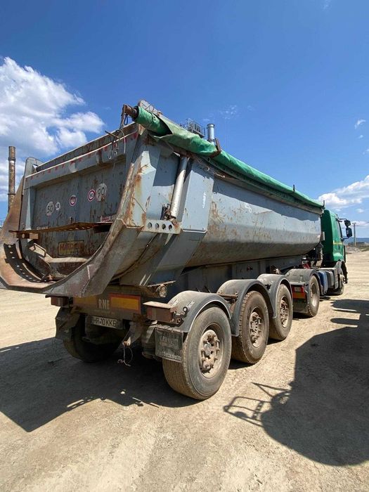 Vand cap tractor cu remorca