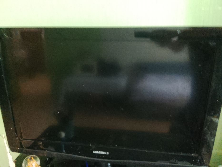 Продам телевизор Самсунг