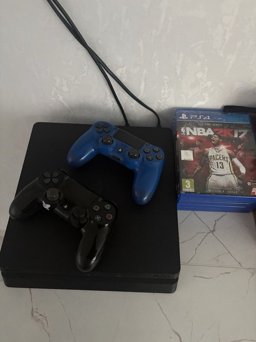 Ps 4 +2 джостика и игры