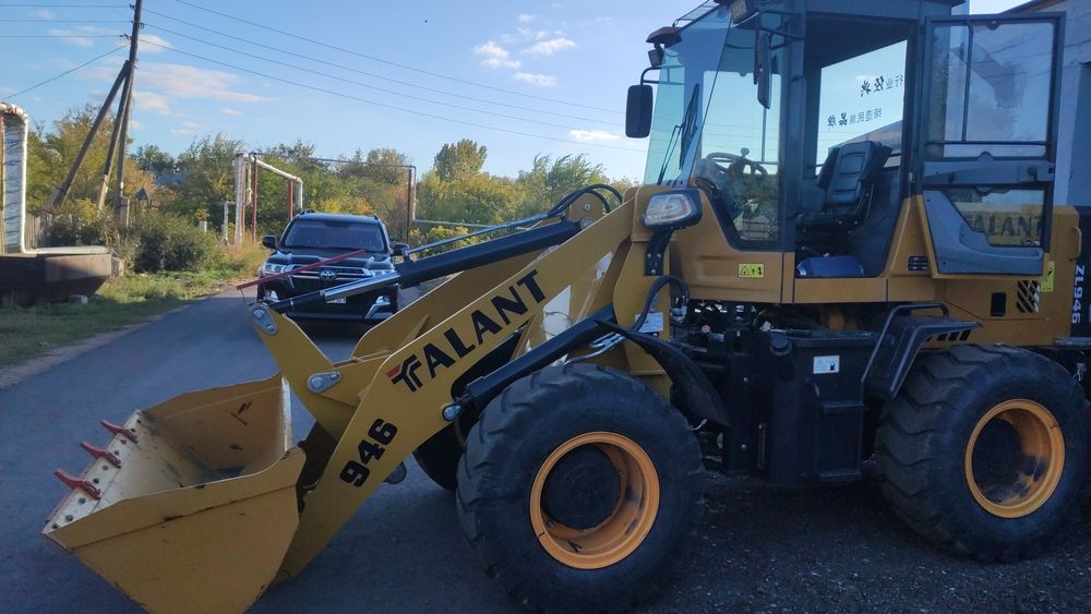 Продаю погрузчик объём ковша 1 куб