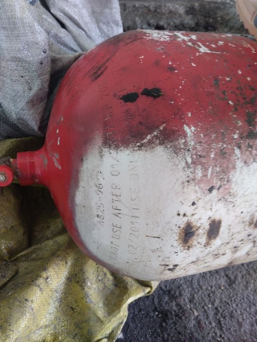 Metan gaz balon sotiladi yil 2011 srok 2031 gacha srochno sotiladi