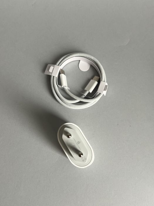 Оригинално зарядно за iPhone (айфон)  15 /16 / 17 комлект Apple 20W адаптер + кабел Туре с - Туре с Fastcharge