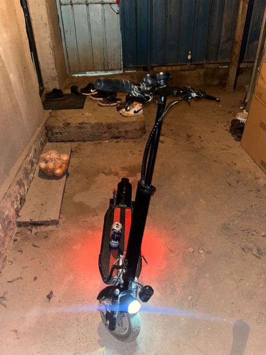 продам Электро самокак всё в идеале