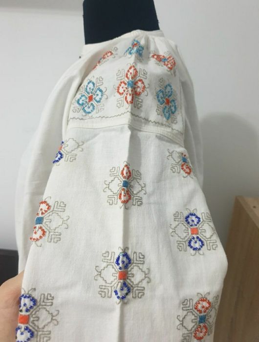 Ie veche autentica cu margele