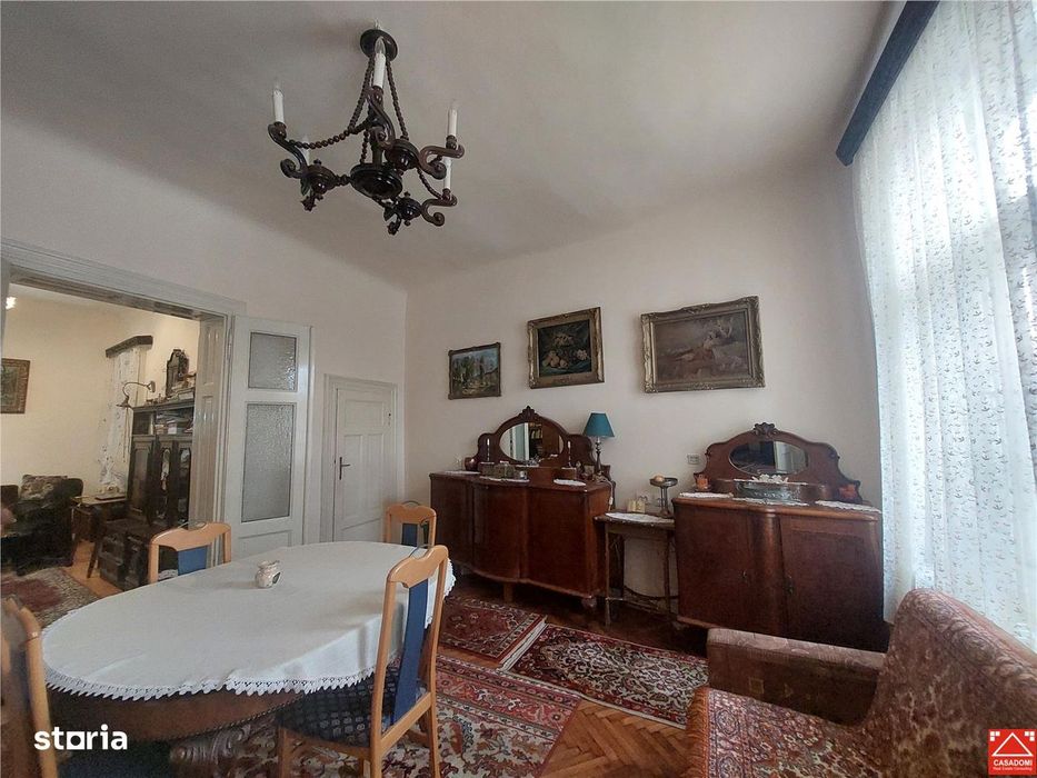 Apartament ultracentral cu curte privata
