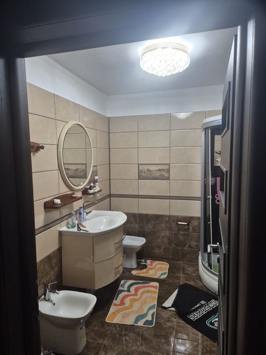 Casă de vânzare zona capsunarie