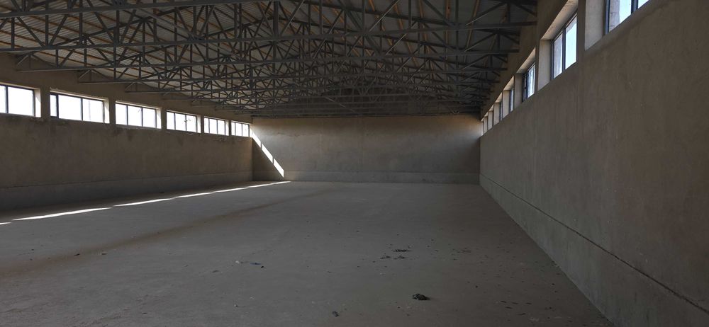 Ишлаб чикариш ва автосервис учун таййор бино.