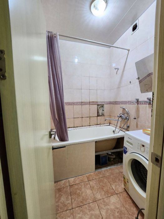 Чиланзар 8. Продажа 2 х комнатная квартира. Срочно