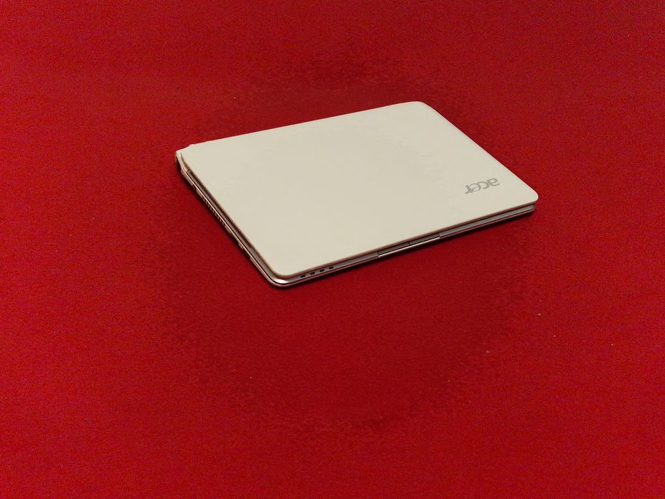 Laptop Acer perfect funcțional