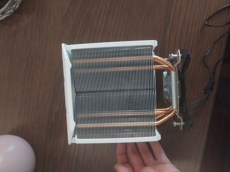 Кулер на 4 медных трубках