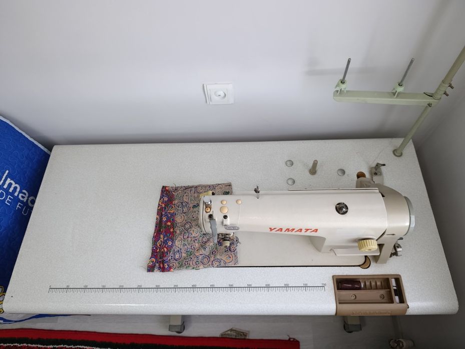 Tikuv mashinasi sotiladi, xolati yaxshi.