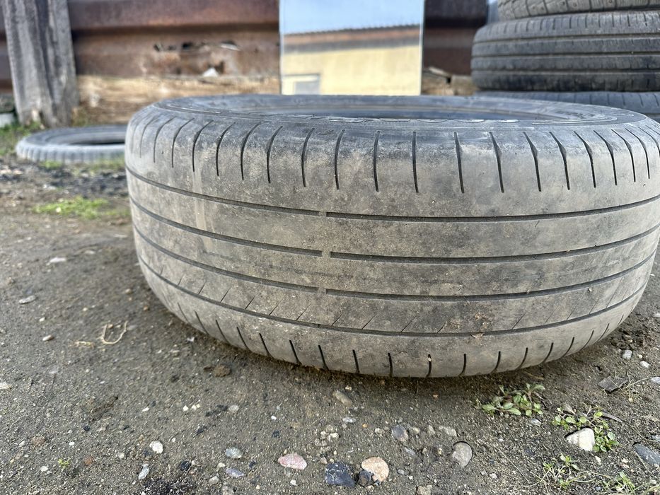 Продам летнию резину 215/60/16