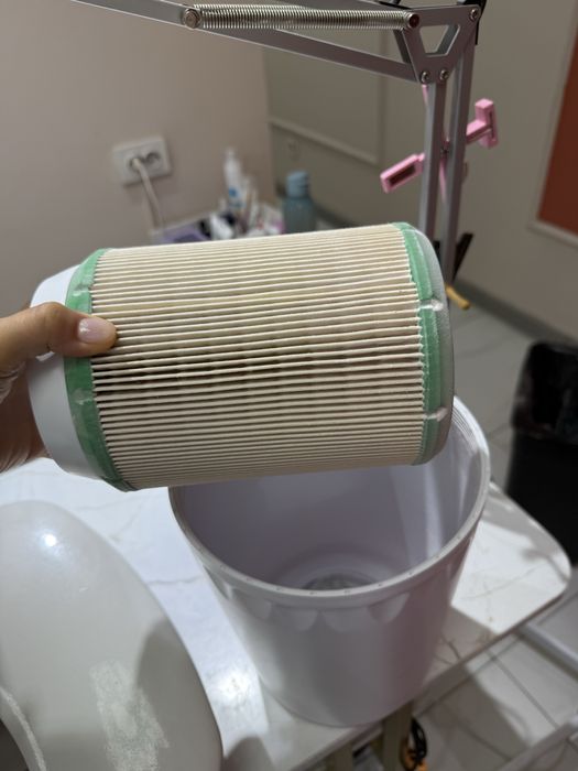 Вытяжка 4blanc на ножках и диван