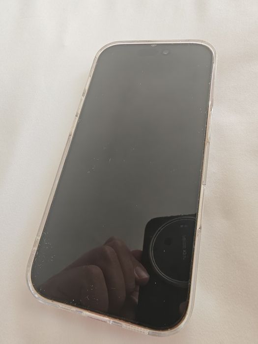 Продам  Iphone 16 pro 256  идеал