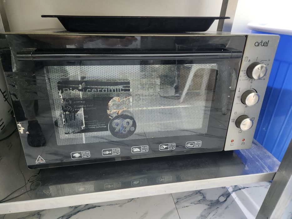 Продам  печь . Духовка