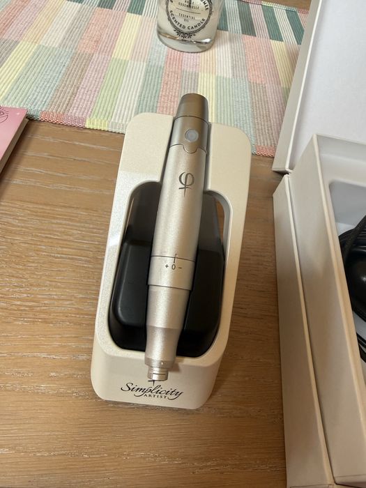 Aparat microneedling Simplicity Phiacademy