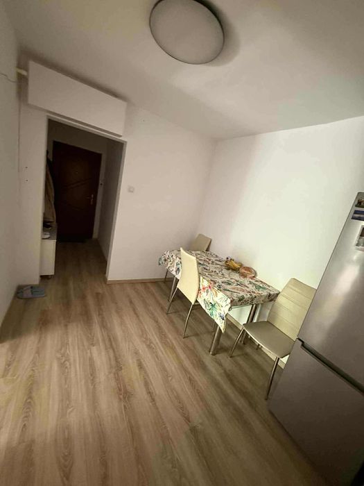 Caut colega de apartament