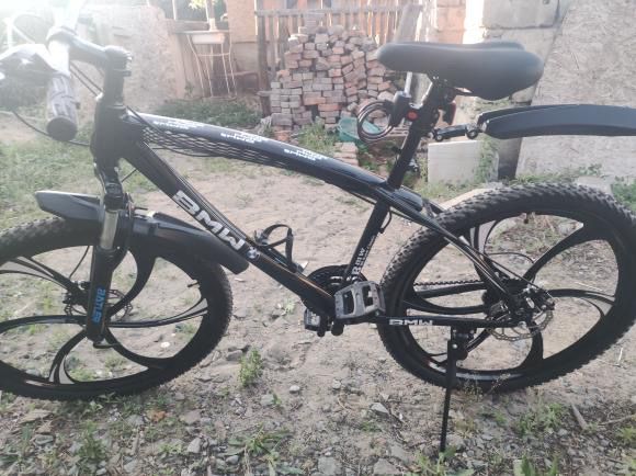 Продам велик BMW в рабочем состояние