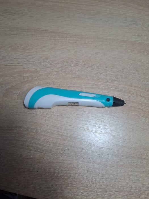 3D ручку с пластиком для неё