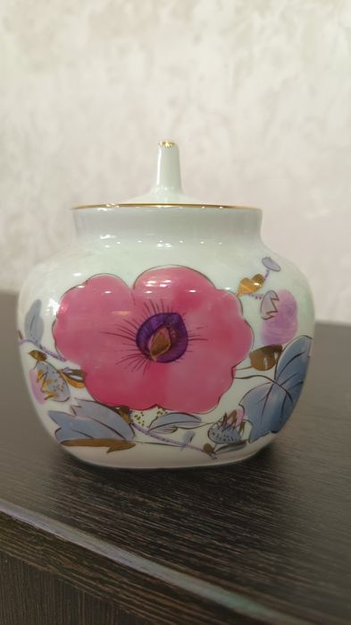 Чайный сервиз фарфоровый