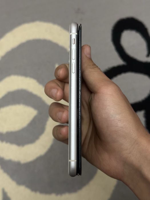iPhone 11 64 gb white