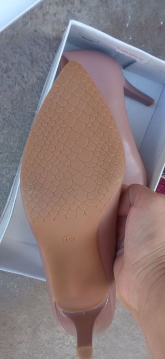 Туфли новые размер 40