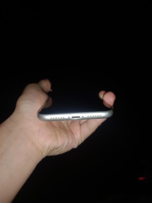 iphone 11 sotiladi