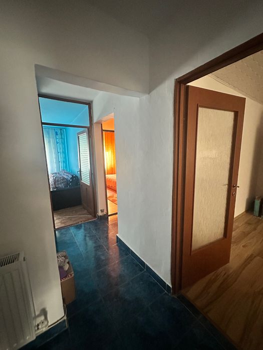 Apartament  de Vânzare  – 45.000 € | LUPENI, BĂRBĂTENI – B-DUL PĂCII