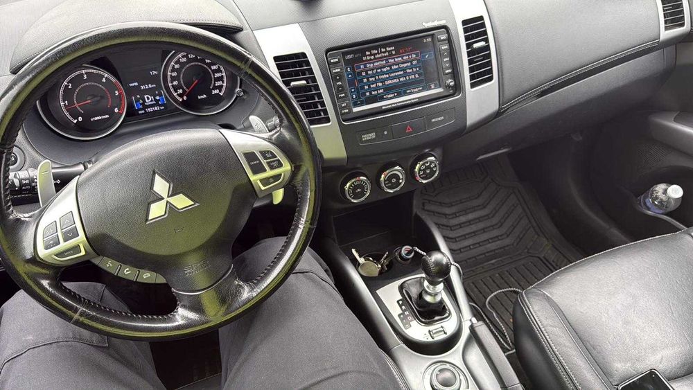 Mitsubishi Outlander 2.2