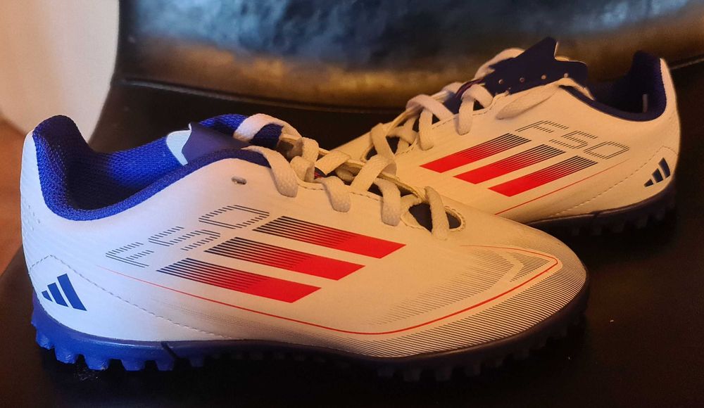 Детски футболни обувки Adidas F50