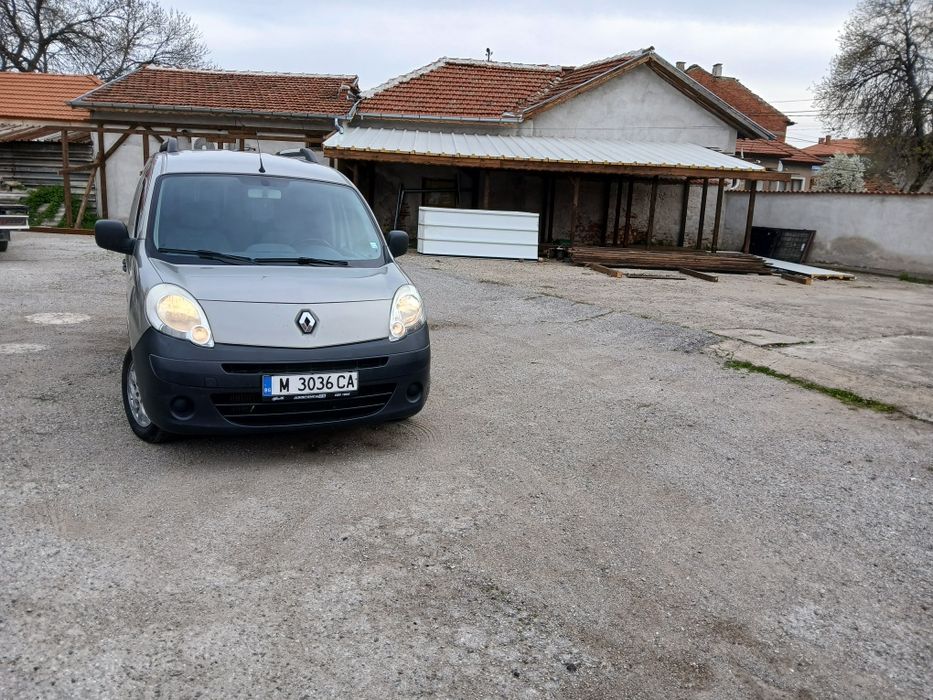 Продавам рено канго