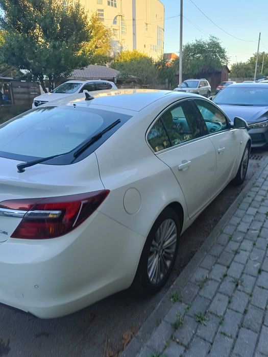 Opel INSIGNIA 2014