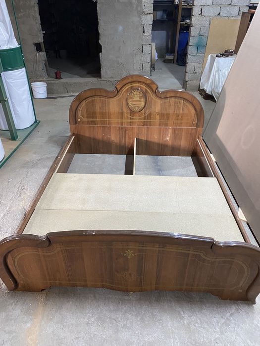 Кровать двуспальная