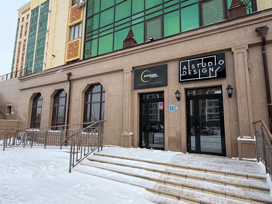 Продам коммерческое помещение 98 кв м свободная планировка 1 линия