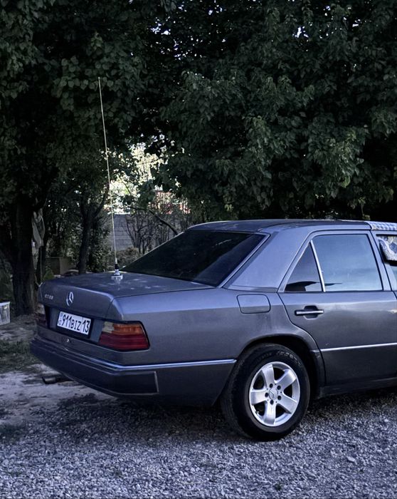 Mercedes Benz w124 E200 Туркестан