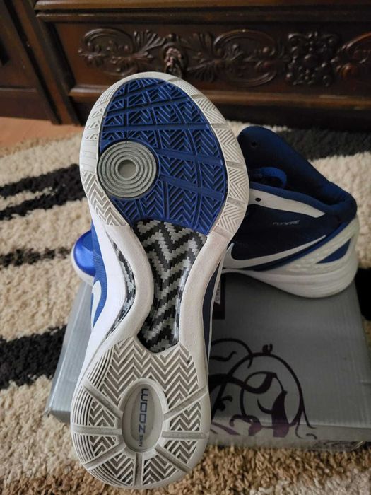 Adidasi Nike baschet nr 40 (25cm)