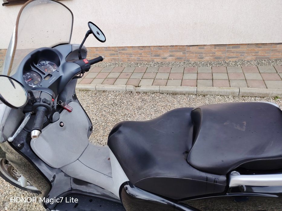 Aprilia Scarabeo 500 maxiscuter an 2003
