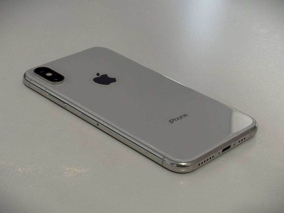 Бартер! iPhone XS Silver (Бял) За части.