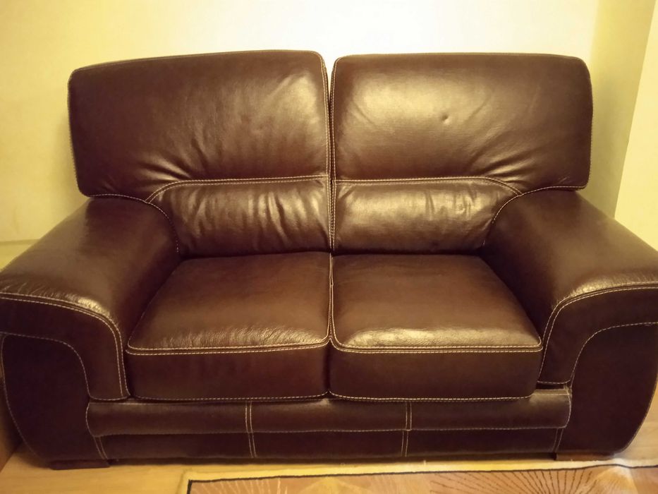 НОВИ диван и фотьойл от висококачествена италианска естествена кожа.