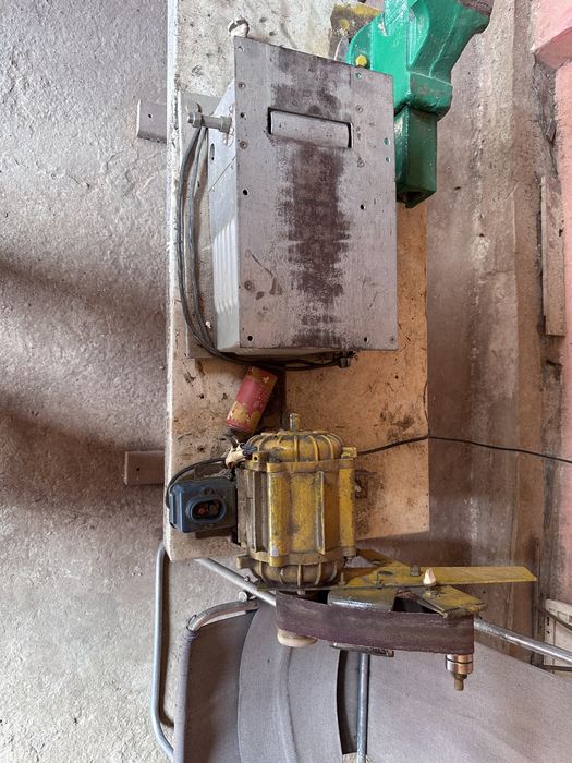 Станок Электроточило и деревообрабатывающий