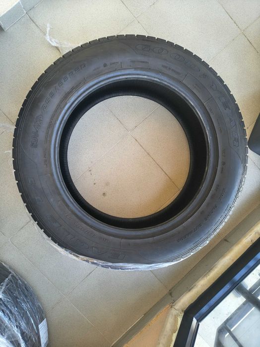 Продавам летни гуми goodyear eagle f1 255/55/R20