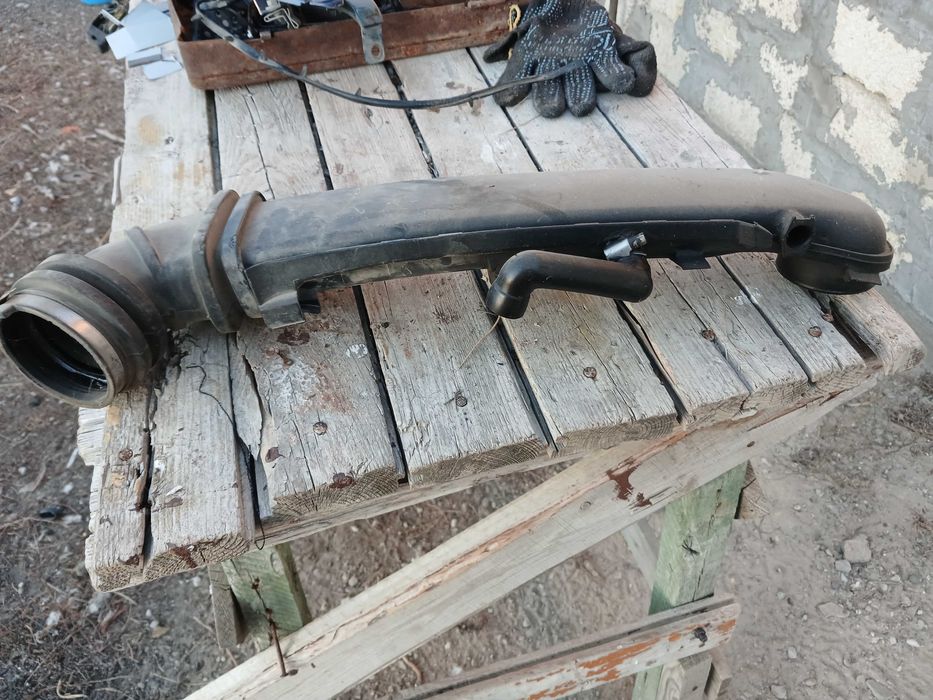 Продам запчасти на мерседес 210