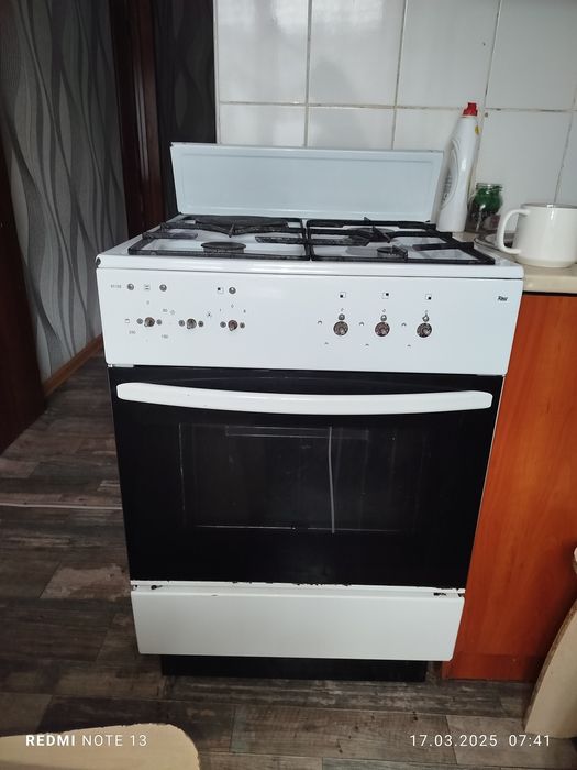 Газовая плита в хорошем состоянии